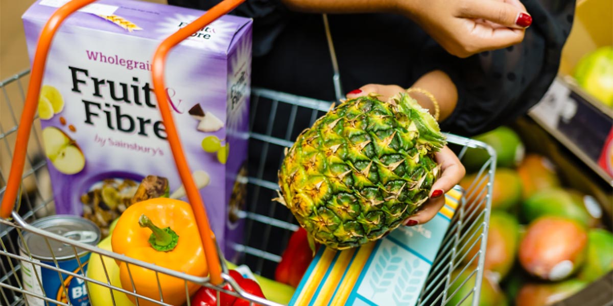 Ananas, nel Regno Unito Sainsbury's li vende senza corona